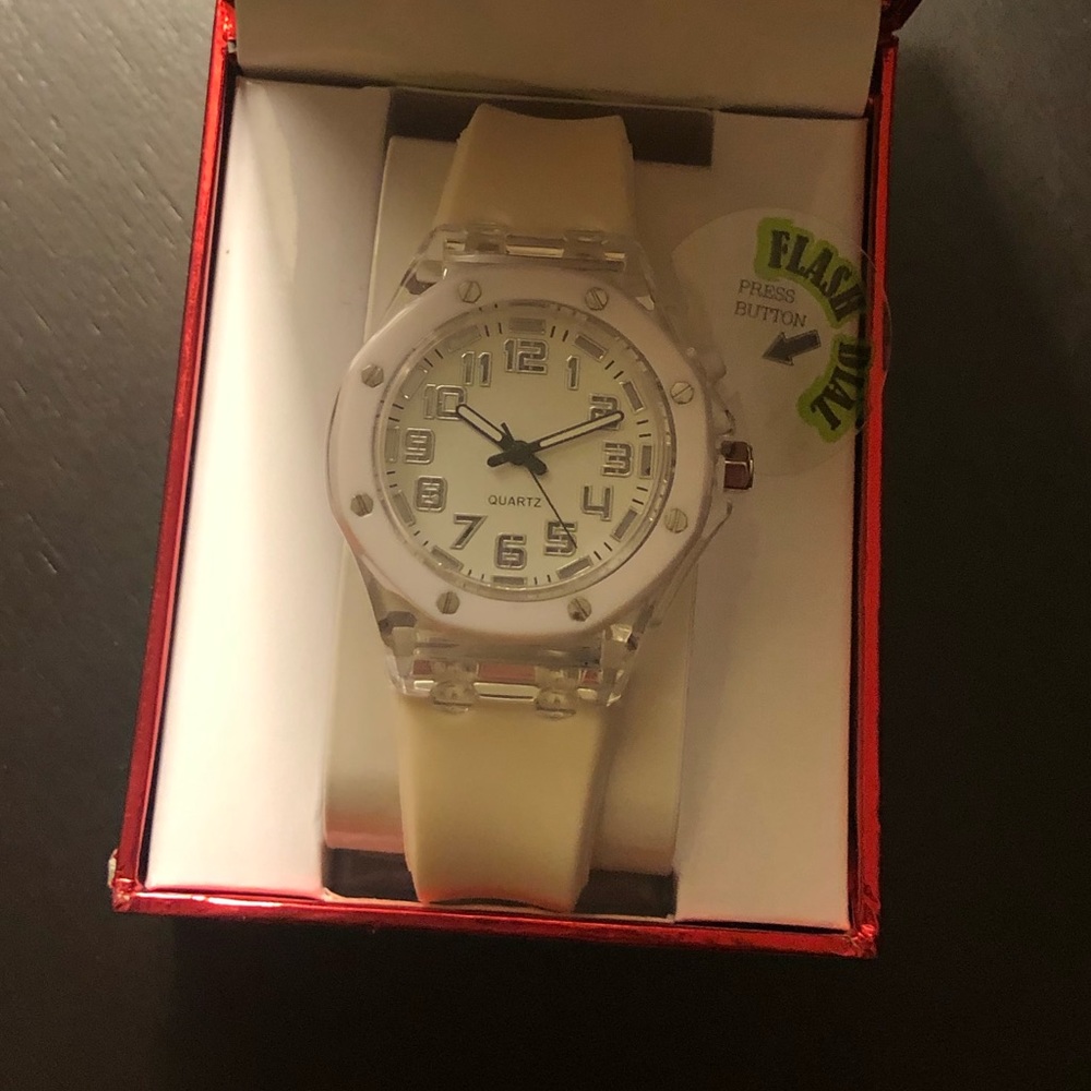 Color changing watch - Picture 2 of 4